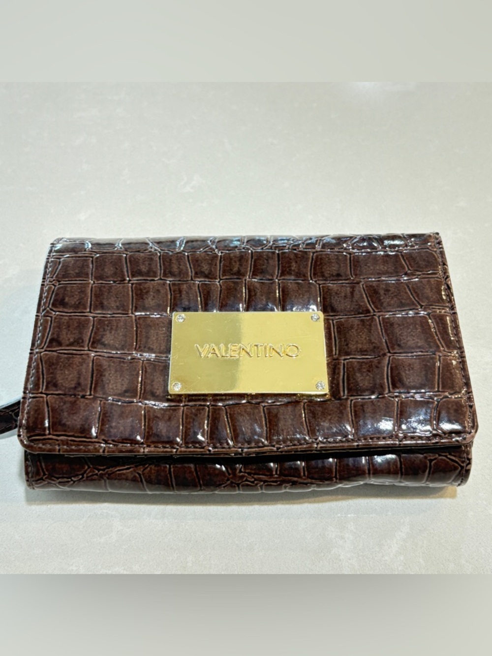 Valentino Brown Croc-Embossed Bifold Women Wallet Gold Hardware Zipper Closure